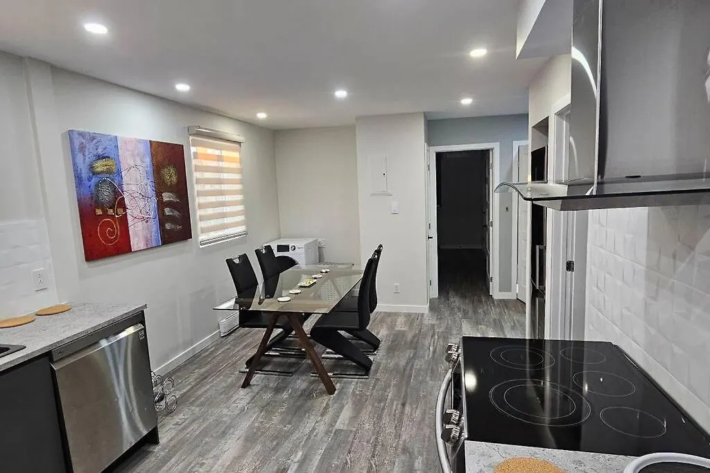 Spacious Bright Apt,Parking And Self Check-In Longueuil Apartment